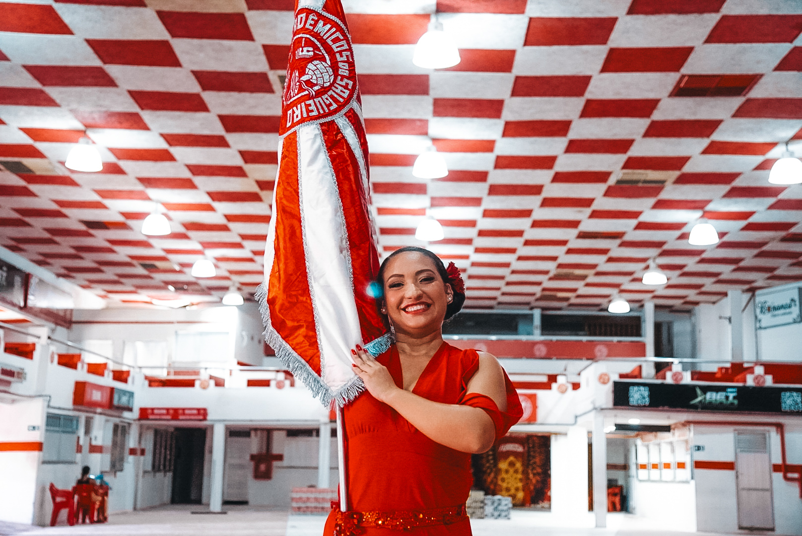 SALGUEIRO ANUNCIA JÉSSICA FERREIRA COMO NOVA 3ª PORTA-BANDEIRA