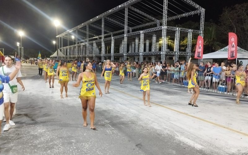 A ROSEIRA DA SERRA, MOSTROU GARRA E FORÇA NO ENSAIO TÉCNICO NO SAMBÃO DO POVO