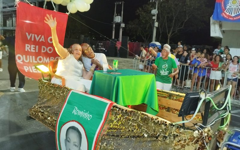 OS MORROS DO CENTRO DE VITÓRIA SE IRMANARAM E DESCERAM PARA O ENSAIO TÉCNICO DA “MAIS QUERIDA” NO SAMBÃO DO POVO 