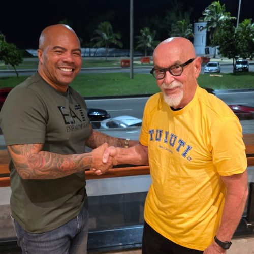 RENATO LAGE É O NOVO CARNAVALESCO DO PARAÍSO DO TUIUTI