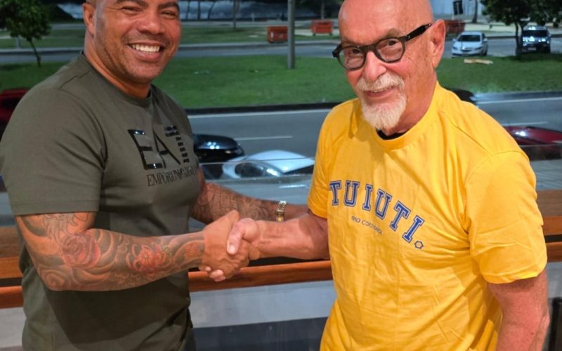 RENATO LAGE É O NOVO CARNAVALESCO DO PARAÍSO DO TUIUTI