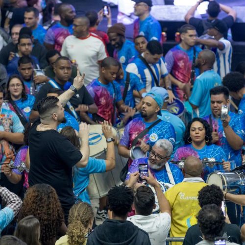 UNIDOS DE VILA ISABEL DEFINE SEMIFINALISTAS DA DISPUTA DE SAMBA-ENREDO NESTA SEXTA-FEIRA (4)
