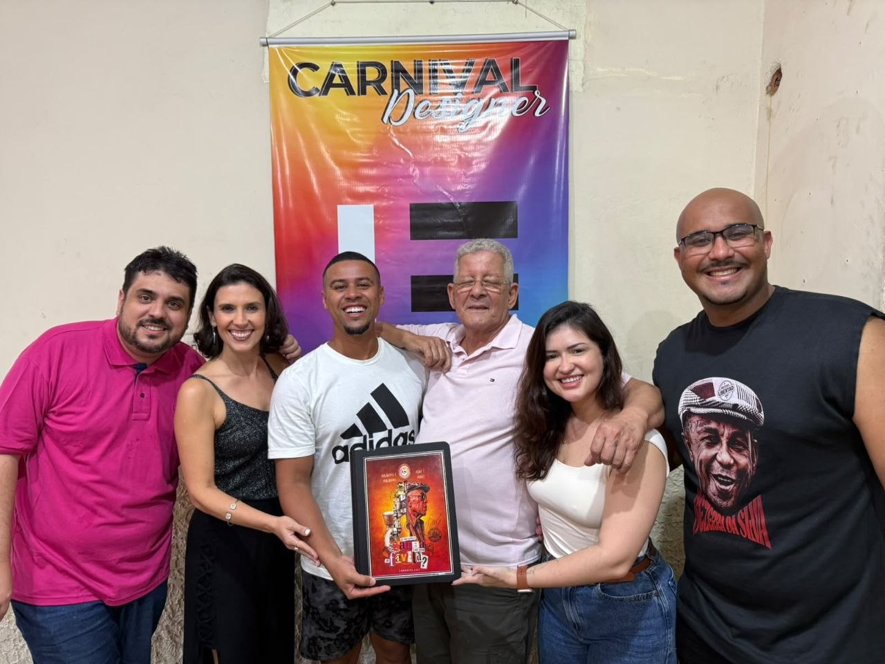 UNIÃO DO PARQUE ACARI ENTREGA FIGURINOS PARA O CARNAVAL 2027